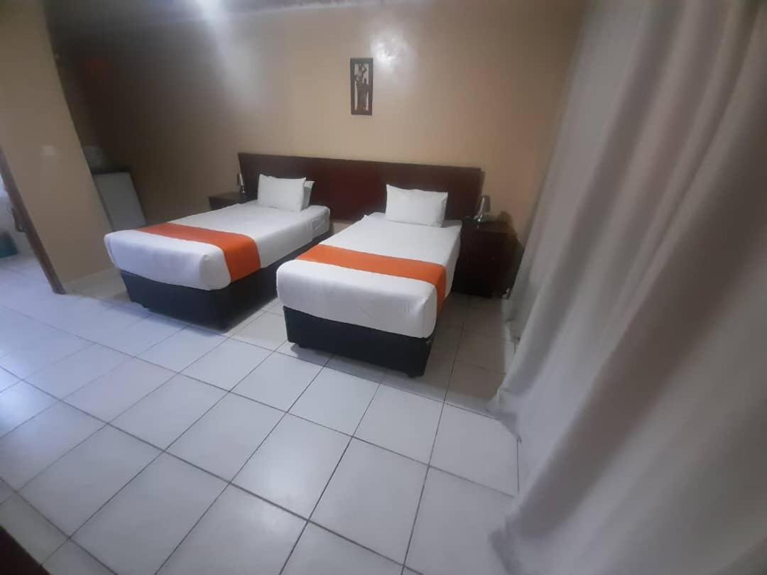 Nkanga Hotel Kasane Ngoại thất bức ảnh