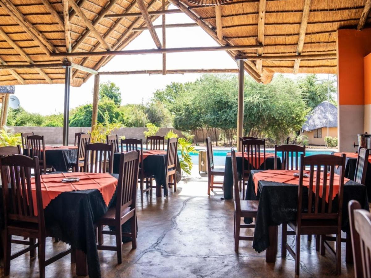 Nkanga Hotel Kasane Ngoại thất bức ảnh