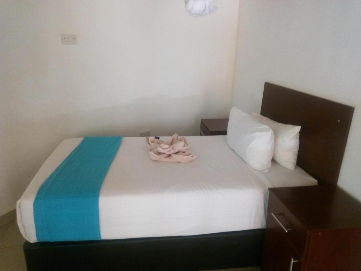 Nkanga Hotel Kasane Ngoại thất bức ảnh