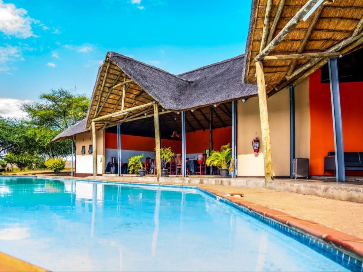 Nkanga Hotel Kasane Ngoại thất bức ảnh